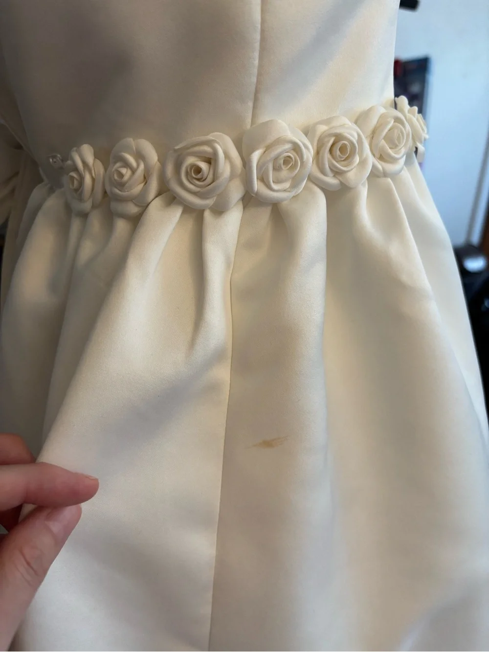 Mon Cheri Ivory Satin Polyester Boat Neck Sleeveless A-Line Bow Wedding girls 9